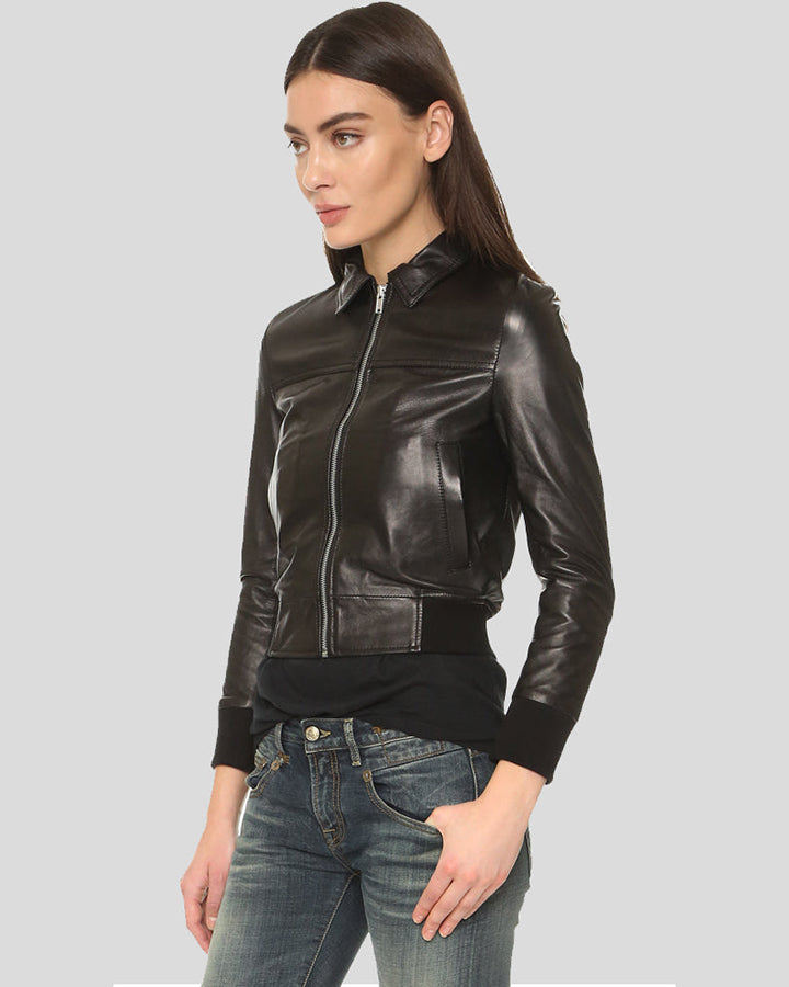 HalleBlackBomberLeatherJacket3_2000x_9e632c83-0329-45f0-bed0-e06d55cee5b5_2000x.jpg