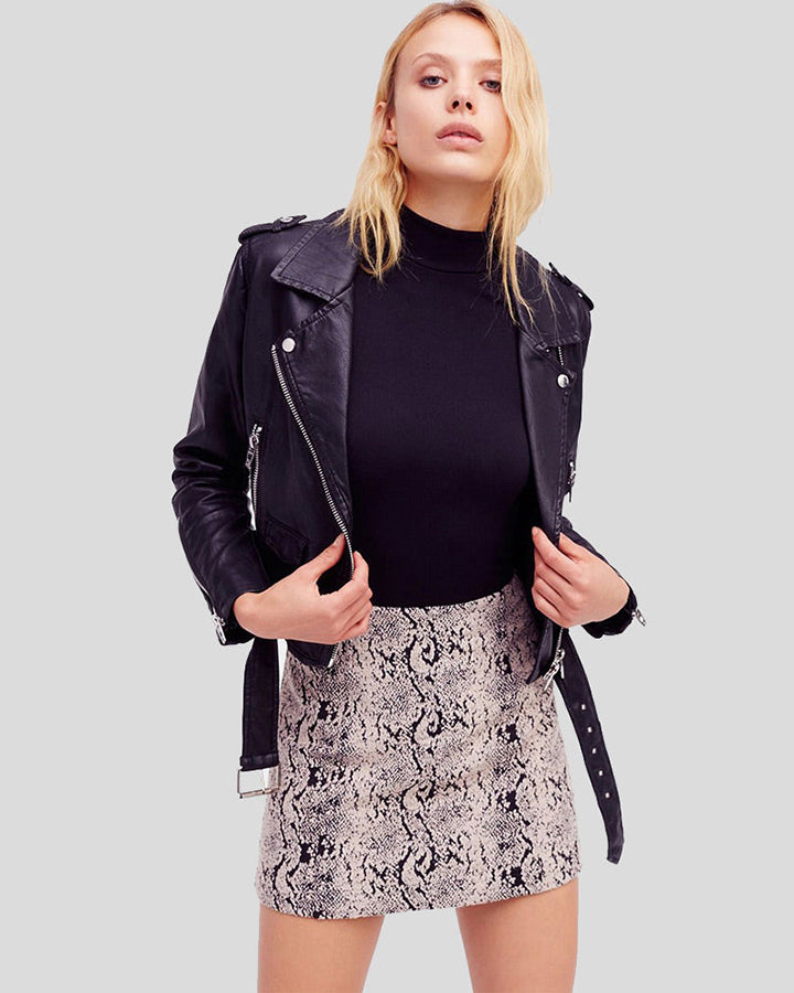 biker-leather-jacket-sara-black-1_2000x_1b154545-3fd3-4580-b7ad-07133c94ed84_2000x-1.jpg